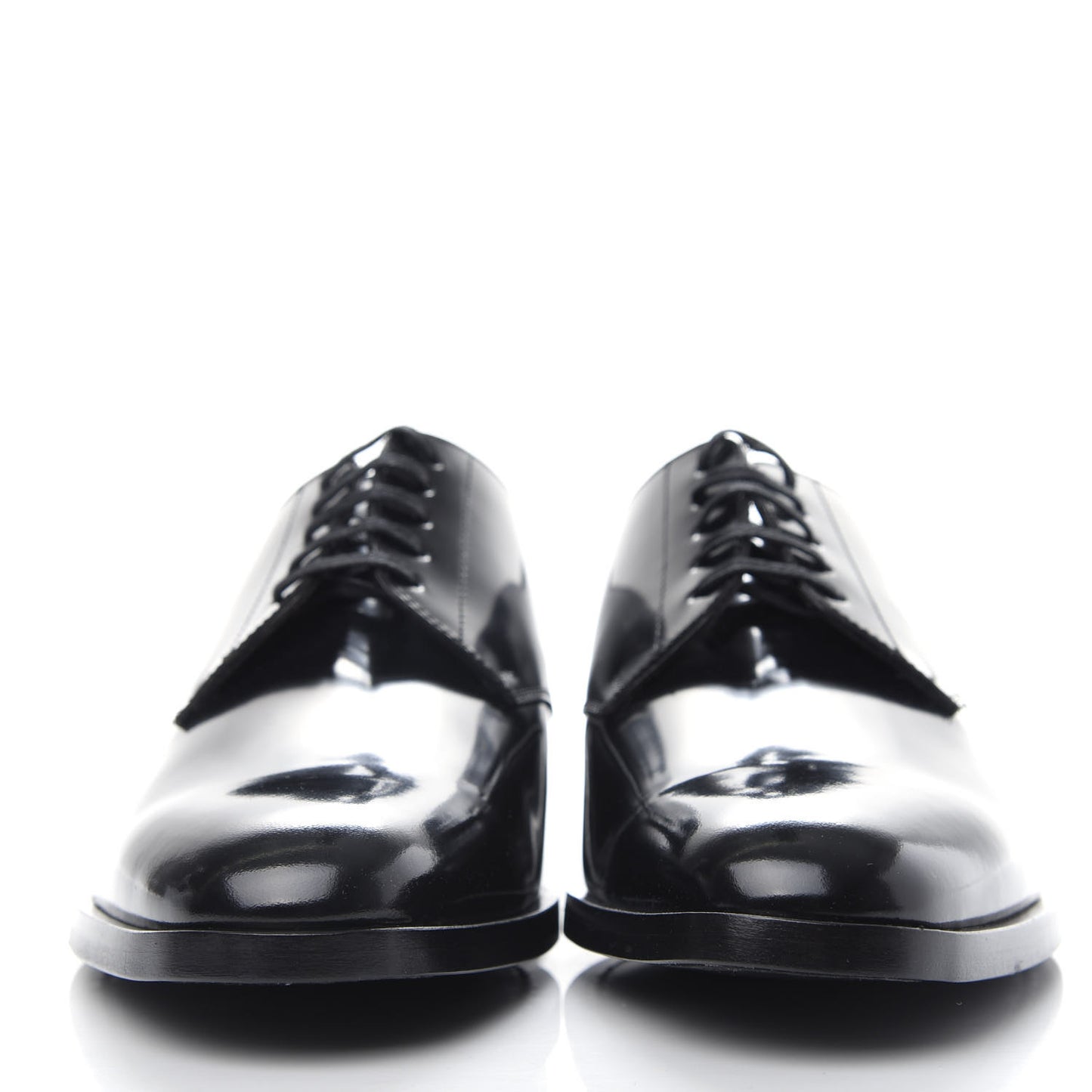 Patent Calfskin Montaigne 25 Uniform 39 Black
