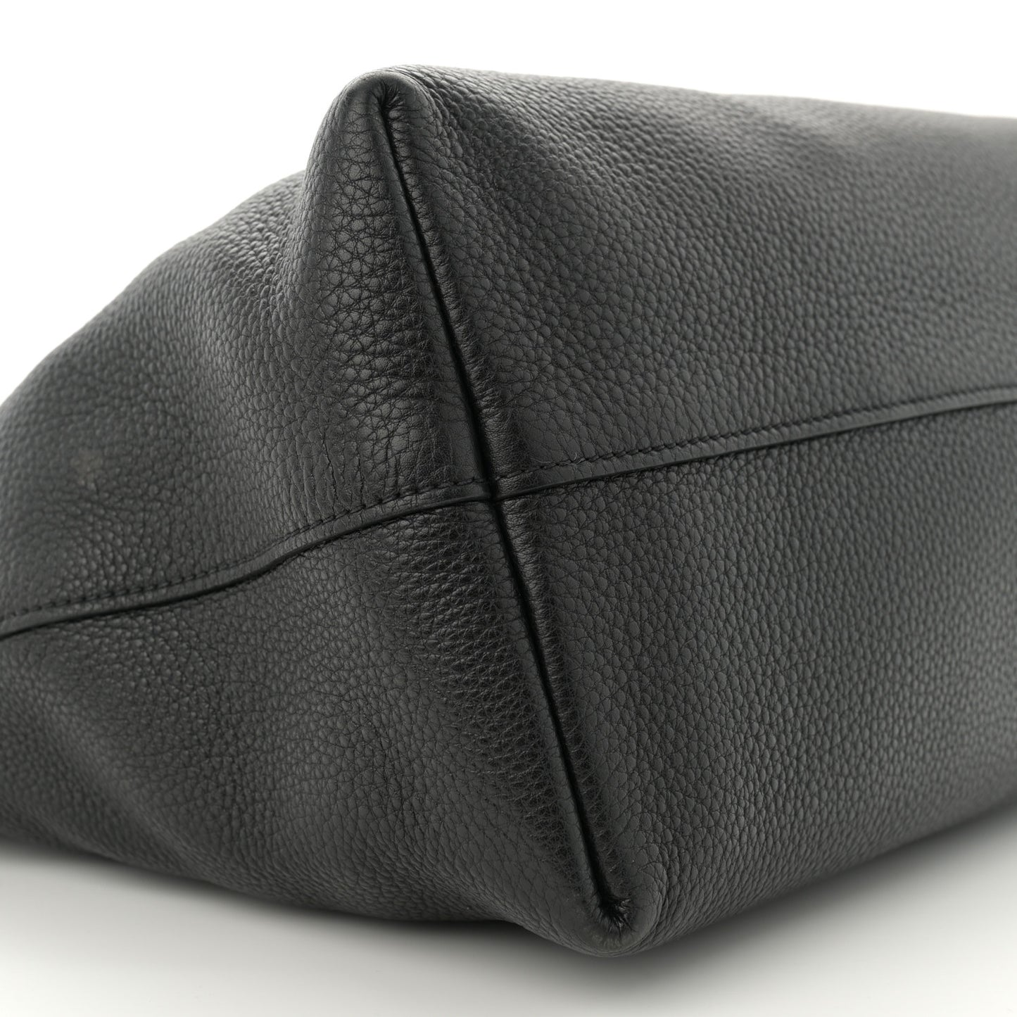 Vitello Daino Pocket Shopping Tote Black