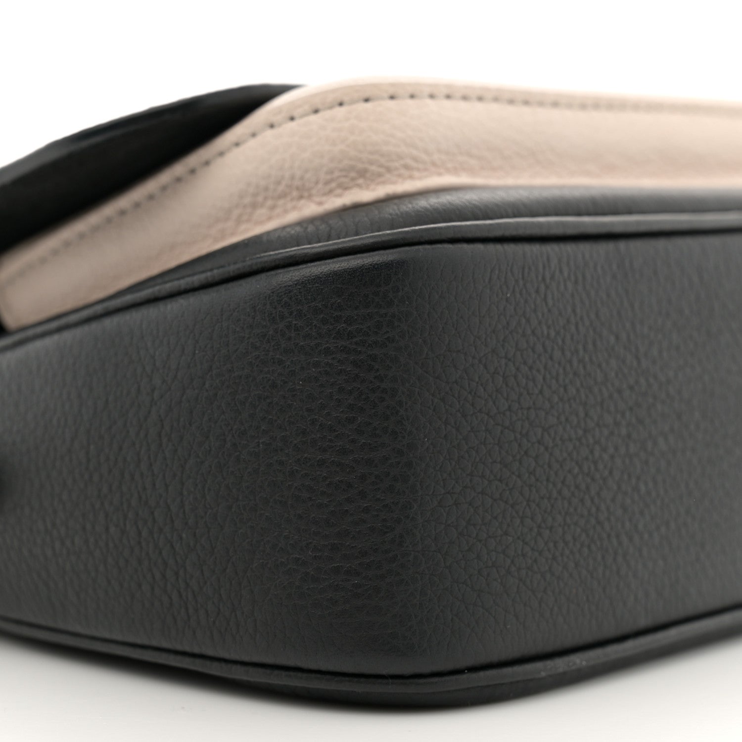 Louis Vuitton Grained Calfskin Lockme Tender Black 8 of 10