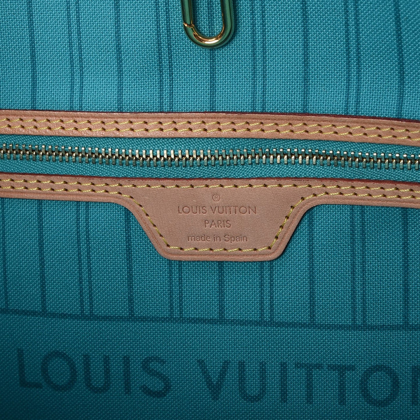 Monogram V Neverfull MM Turquoise