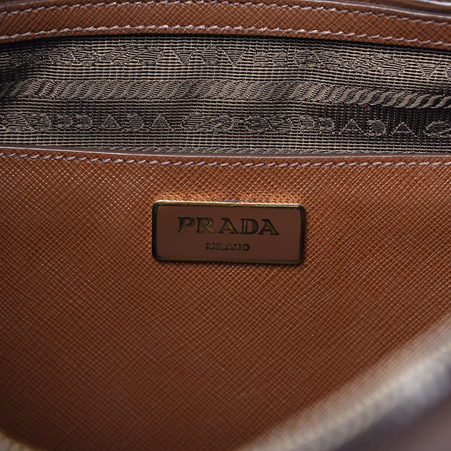 Saffiano Lux Medium Promenade Tote Palissandro