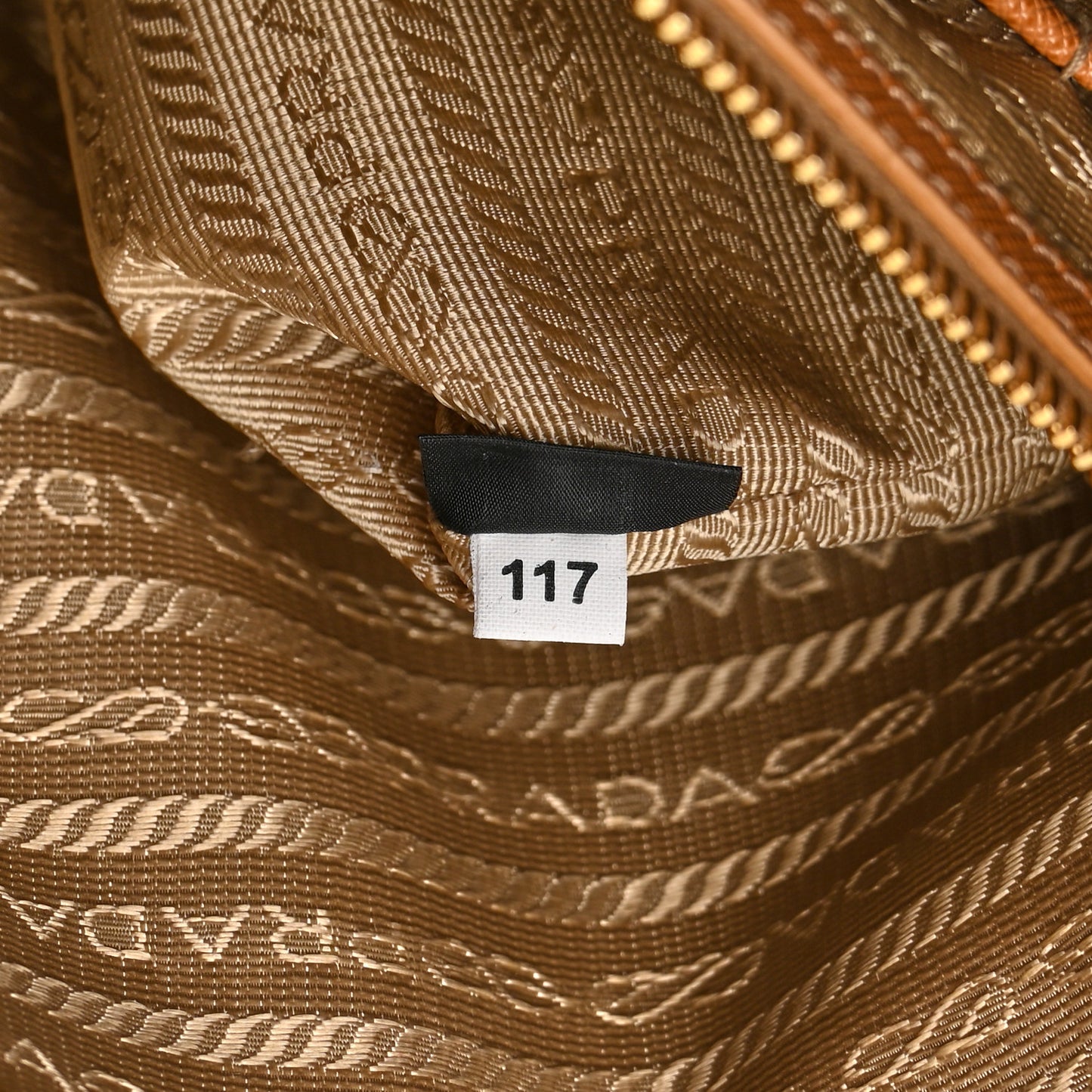 Saffiano Lux Extra Large Galleria Double Zip Tote Caramel