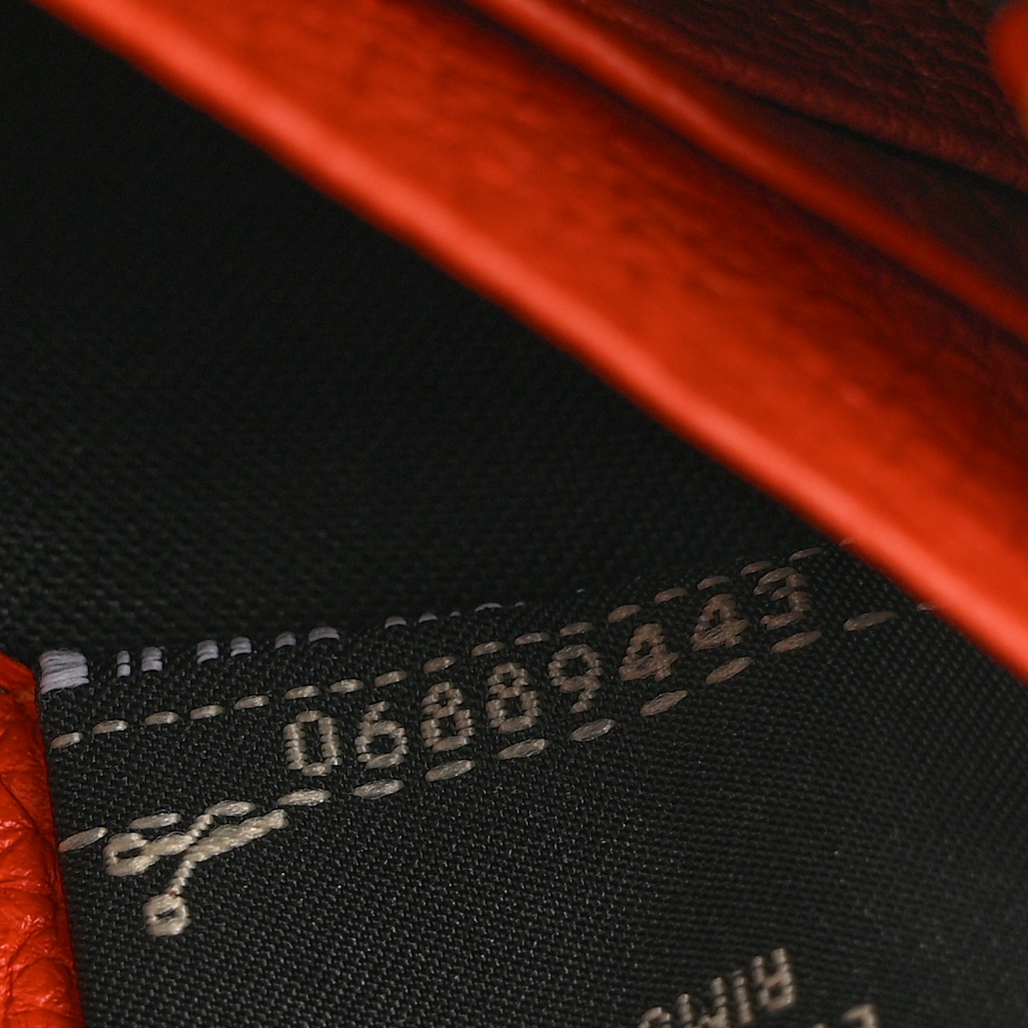 Cuoio Romano Lux Selleria Zip Around Wallet Asfalto Arancio