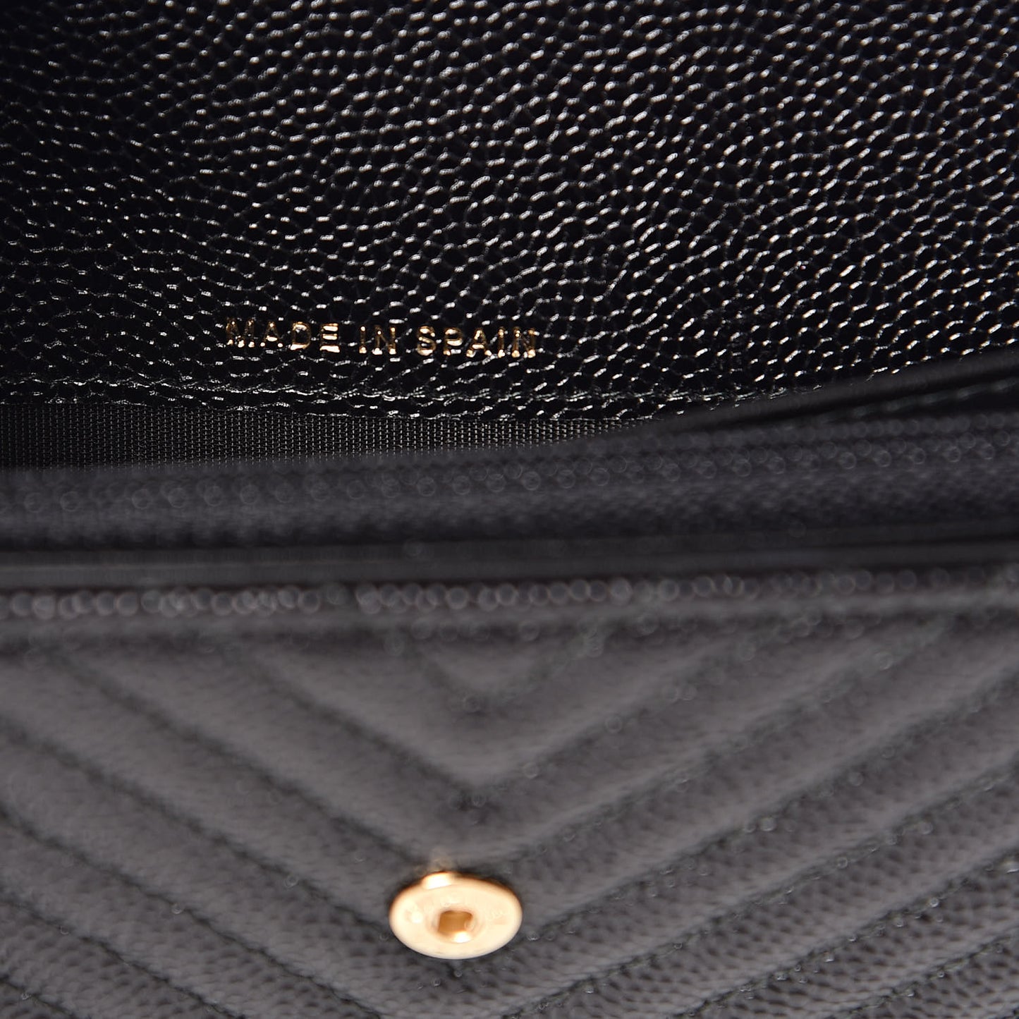 Caviar Chevron Quilted Boy Flap Wallet Black