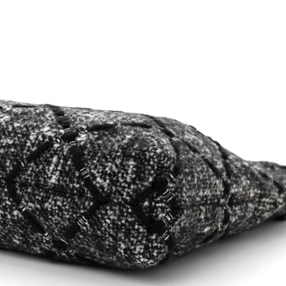 Chanel Tweed Quilted Chanel 22 Black Ecru 11 of 11
