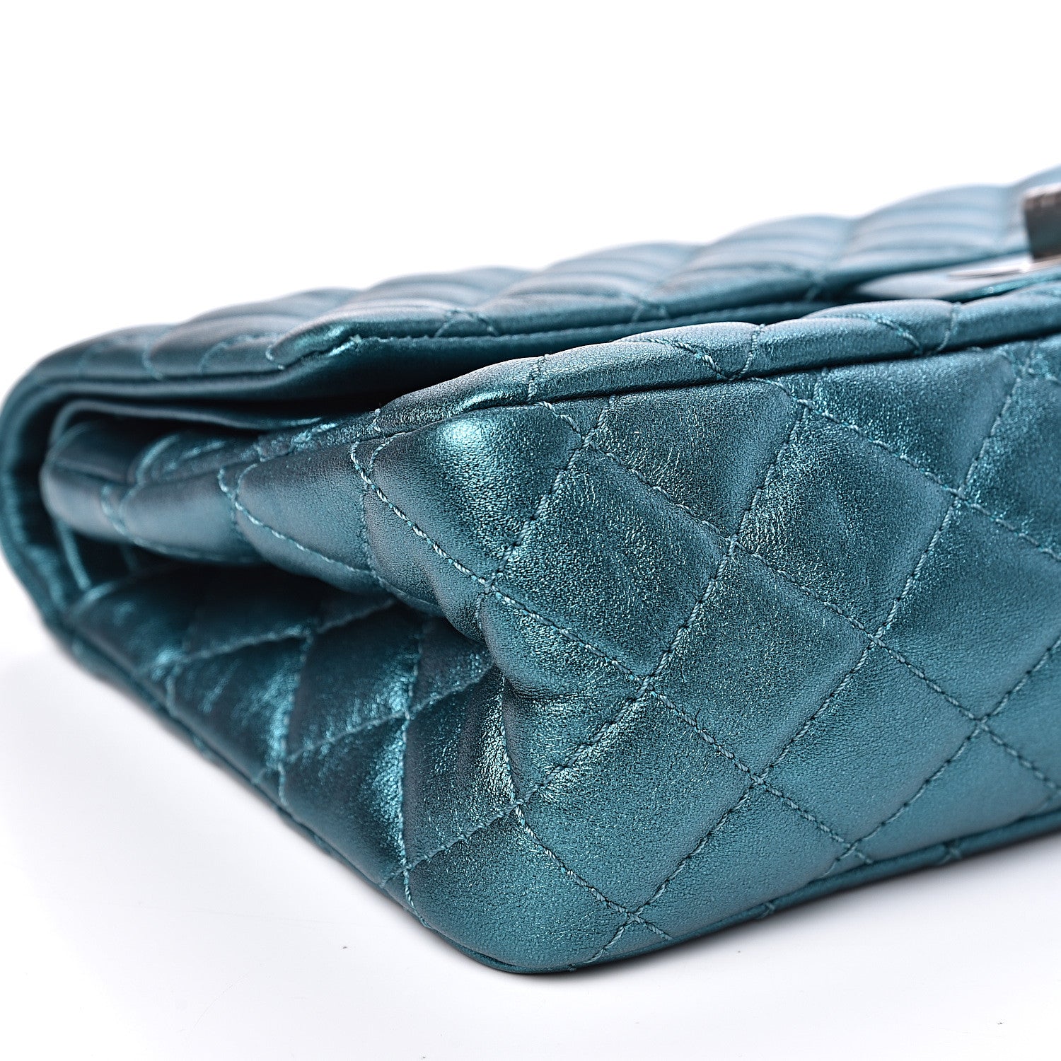 Chanel Metallic Calfskin 2.55 Reissue 225 Flap Turquoise 7 of 14