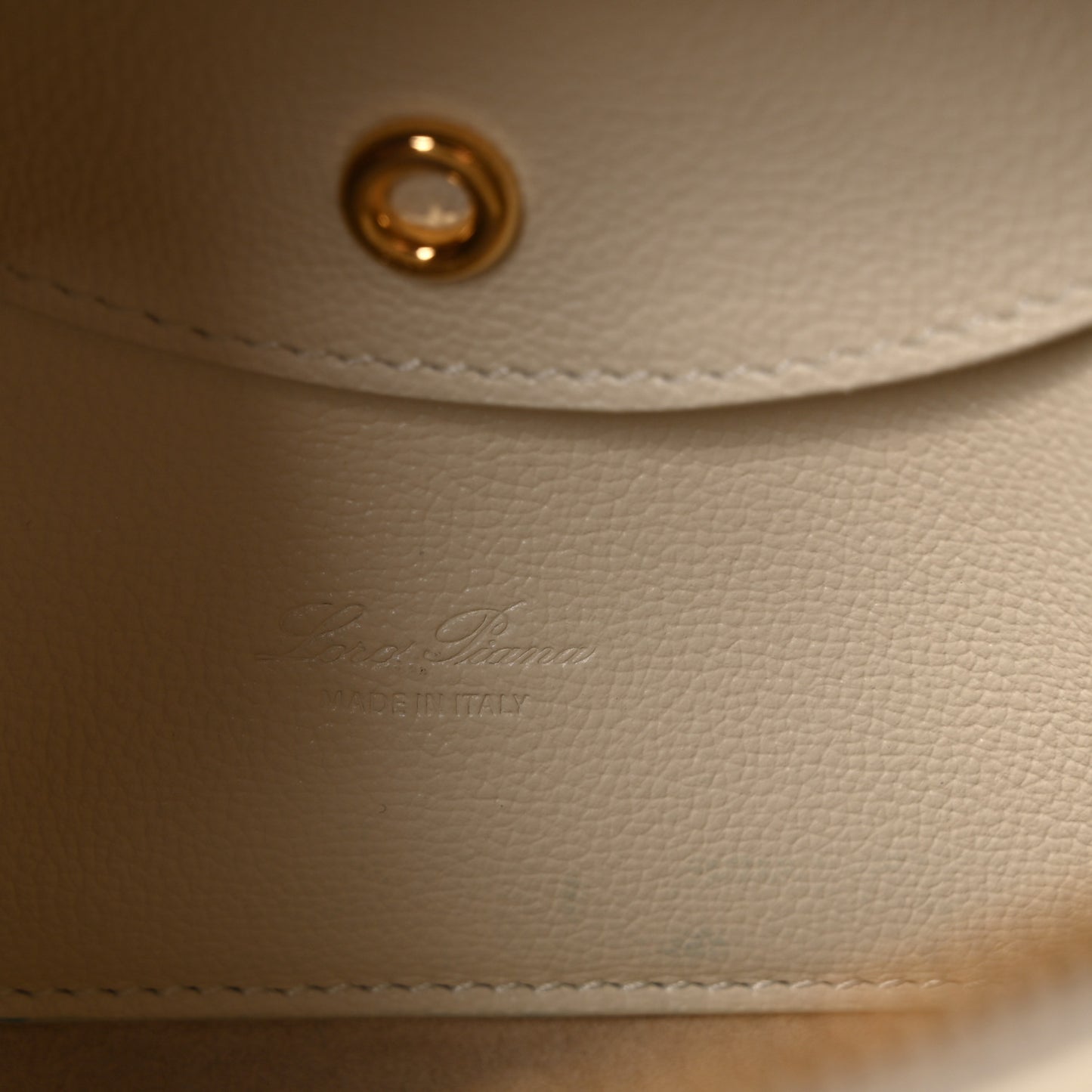 Grained Calfskin L27 Extra Pocket Pouch Whisper White