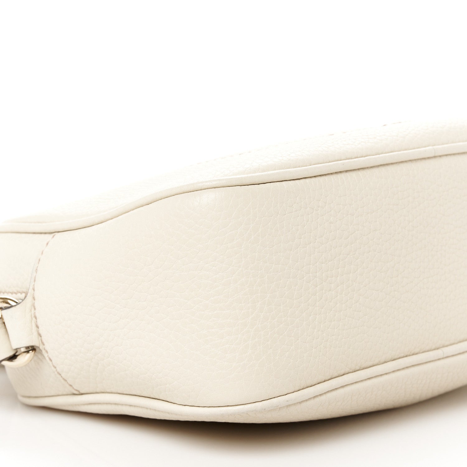 Gucci Pebbled Calfskin Small Soho Disco Bag Off White 10 of 11