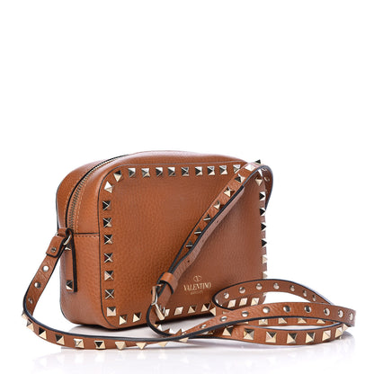 Valentino Garavani Pebbled Calfskin Rockstud Camera Crossbody Bag Light Cuir 3 of 12