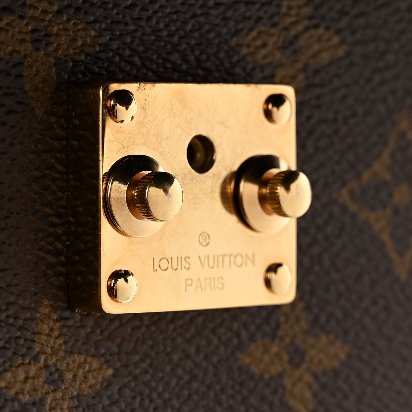 Monogram Pochette Metis