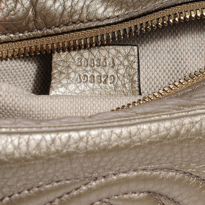 Gucci Metallic Pebbled Calfskin Small Soho Disco Bag Golden Beige 6 of 9