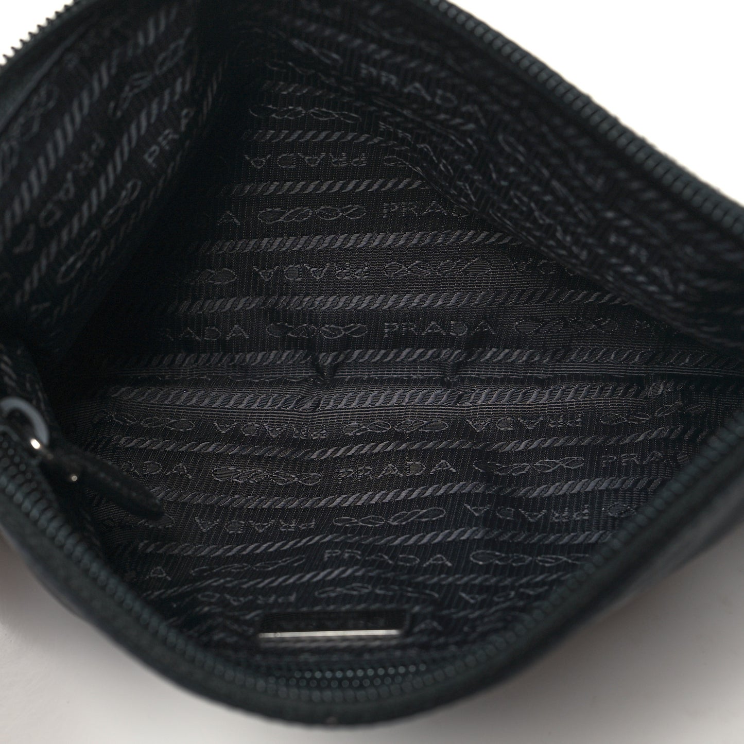 Re-Nylon Vela Pouch Black