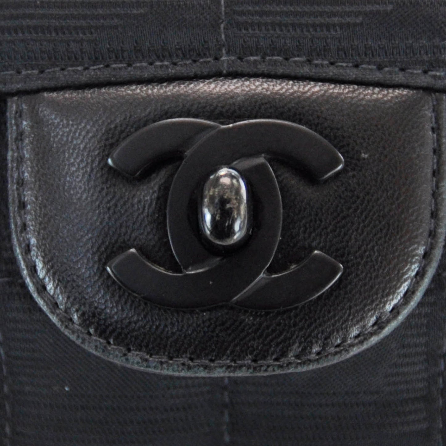 Nylon Travel Flap Black