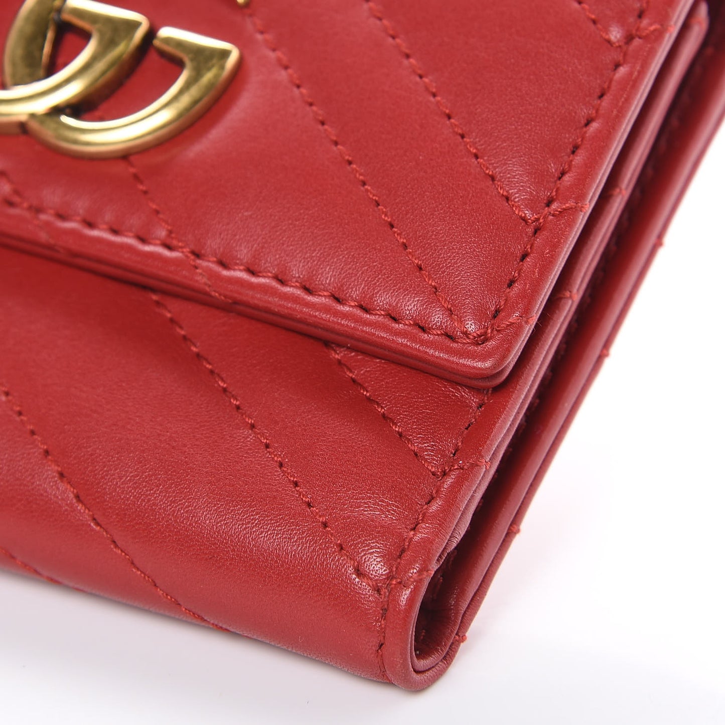 Calfskin Matelasse GG Marmont Wallet Hibiscus Red