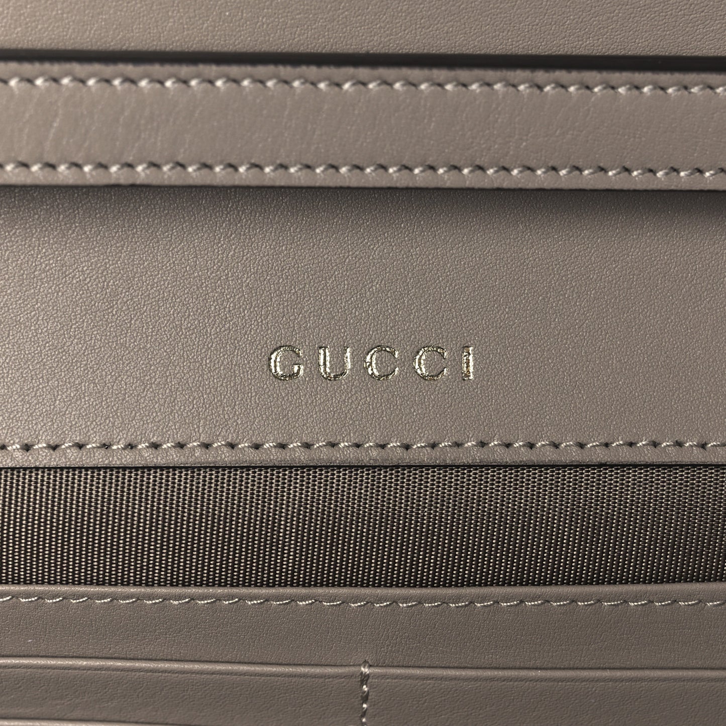Calfskin Gucci 73 Clutch Dove Grey