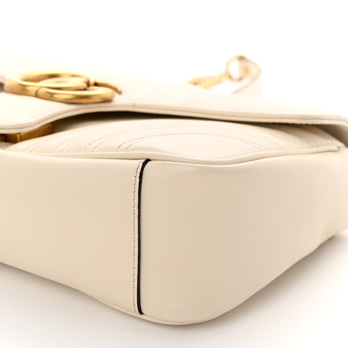 Calfskin Matelasse Small GG Marmont Shoulder Bag White