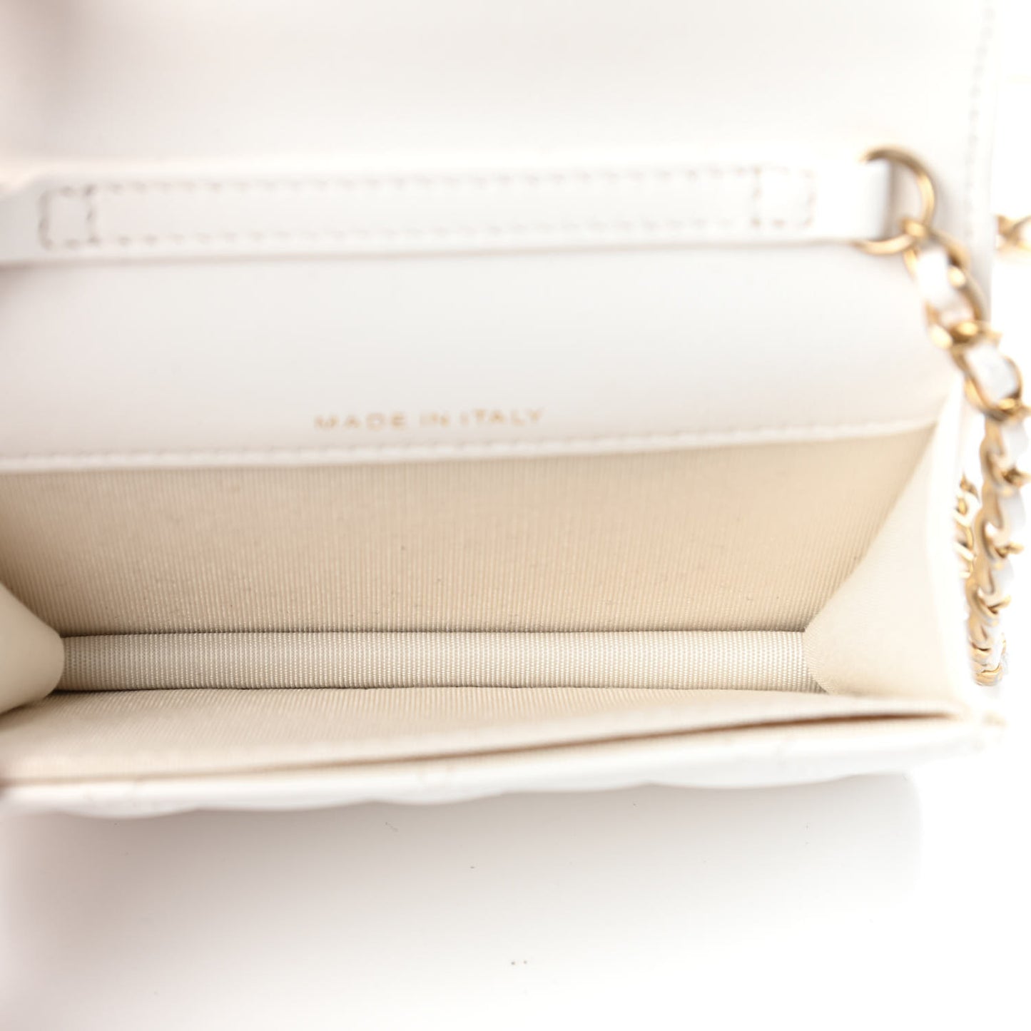 Lambskin Quilted Romance Clutch With Chain White