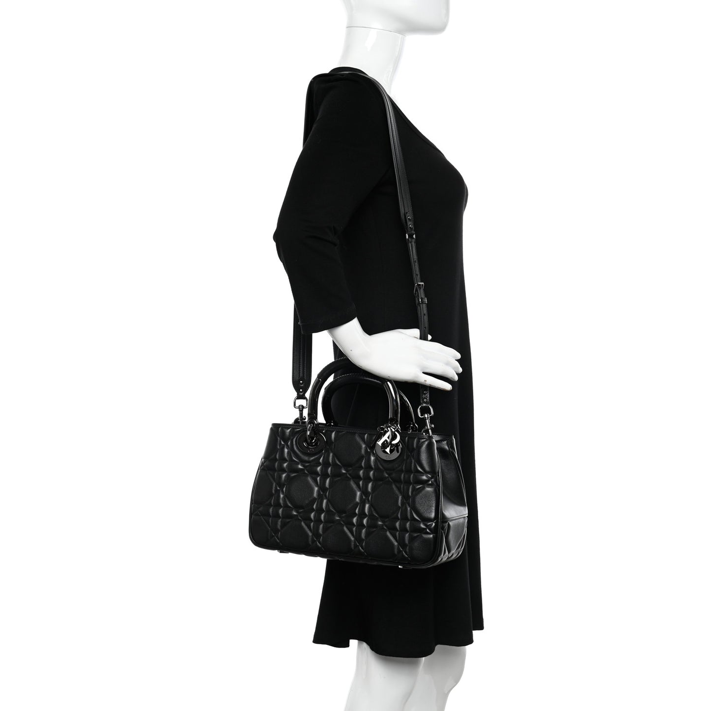 Calfskin Cannage Medium The Lady 95.22 Black