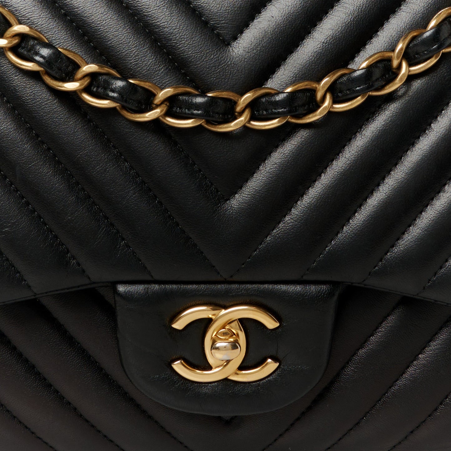 Lambskin Chevron Quilted Jumbo Double Flap Black