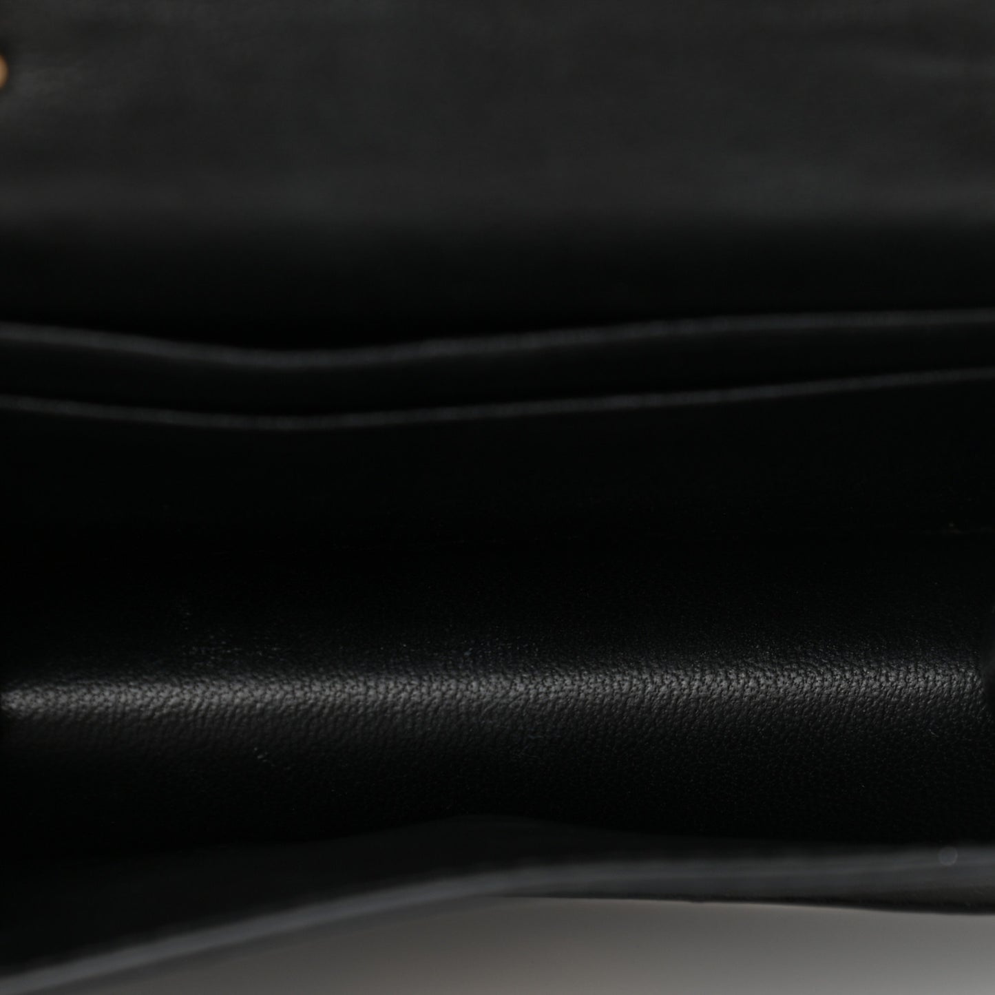 Vitello Mini Virtus Chain Clutch Black