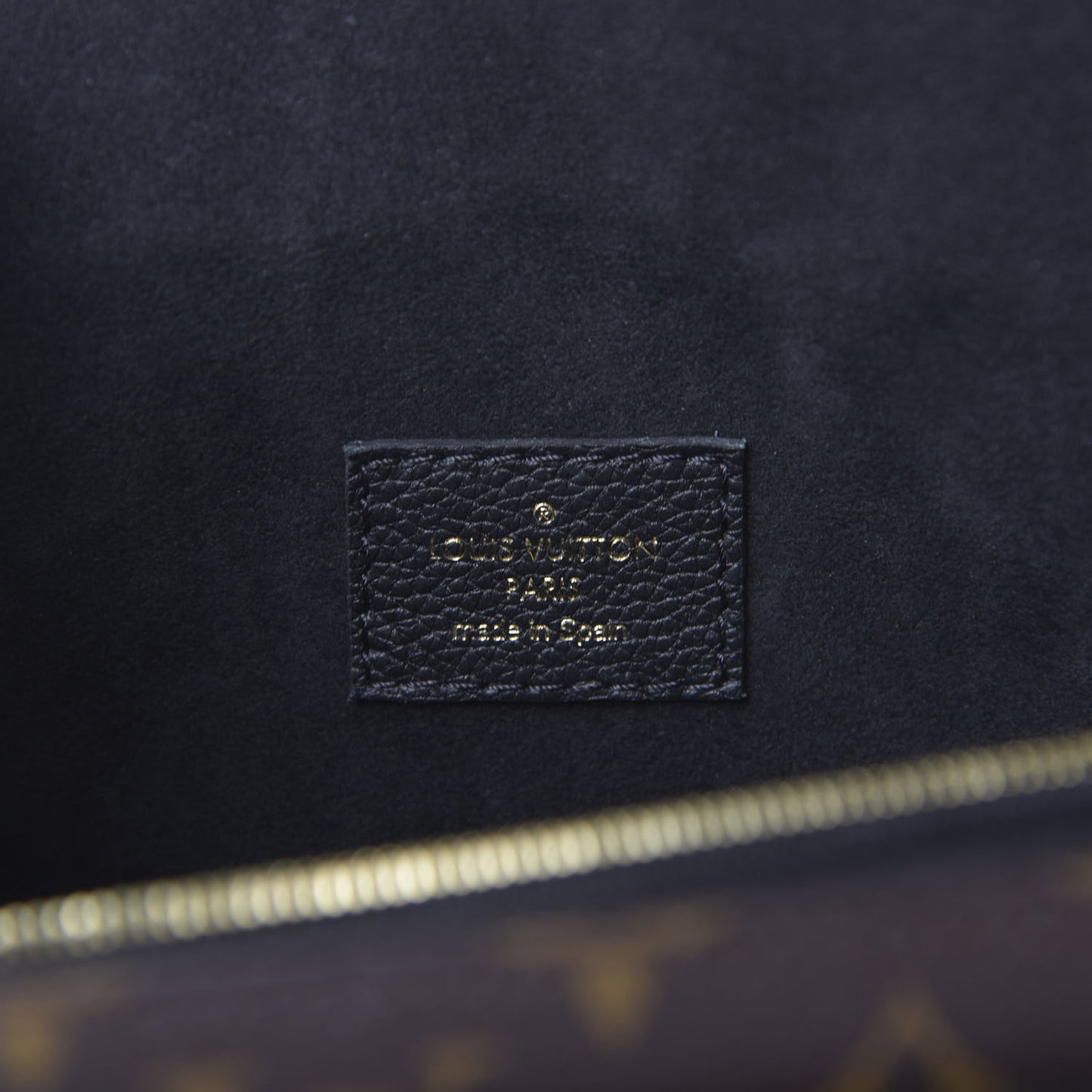 Monogram Victoire Black