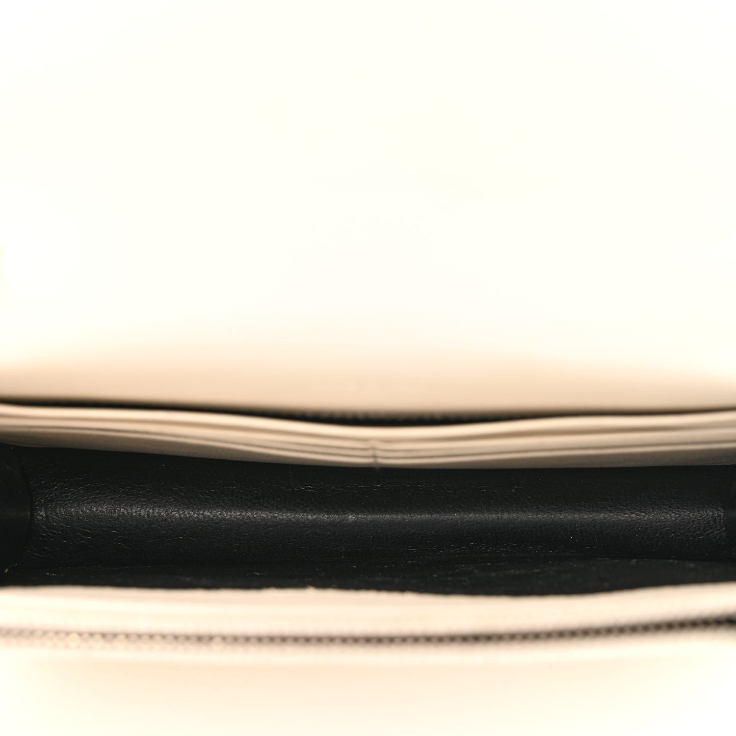Saint Laurent Grain De Poudre Matelasse Chevron Monogram Envelope Chain Wallet White 5 of 21