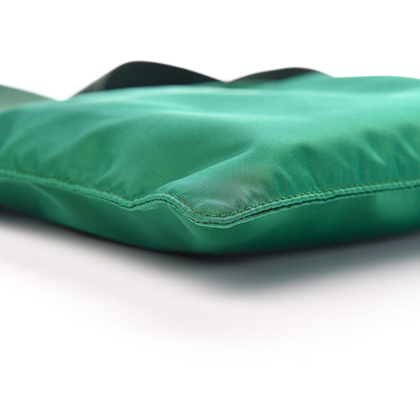 Nylon Vela Flat Messenger Bag Oleandro
