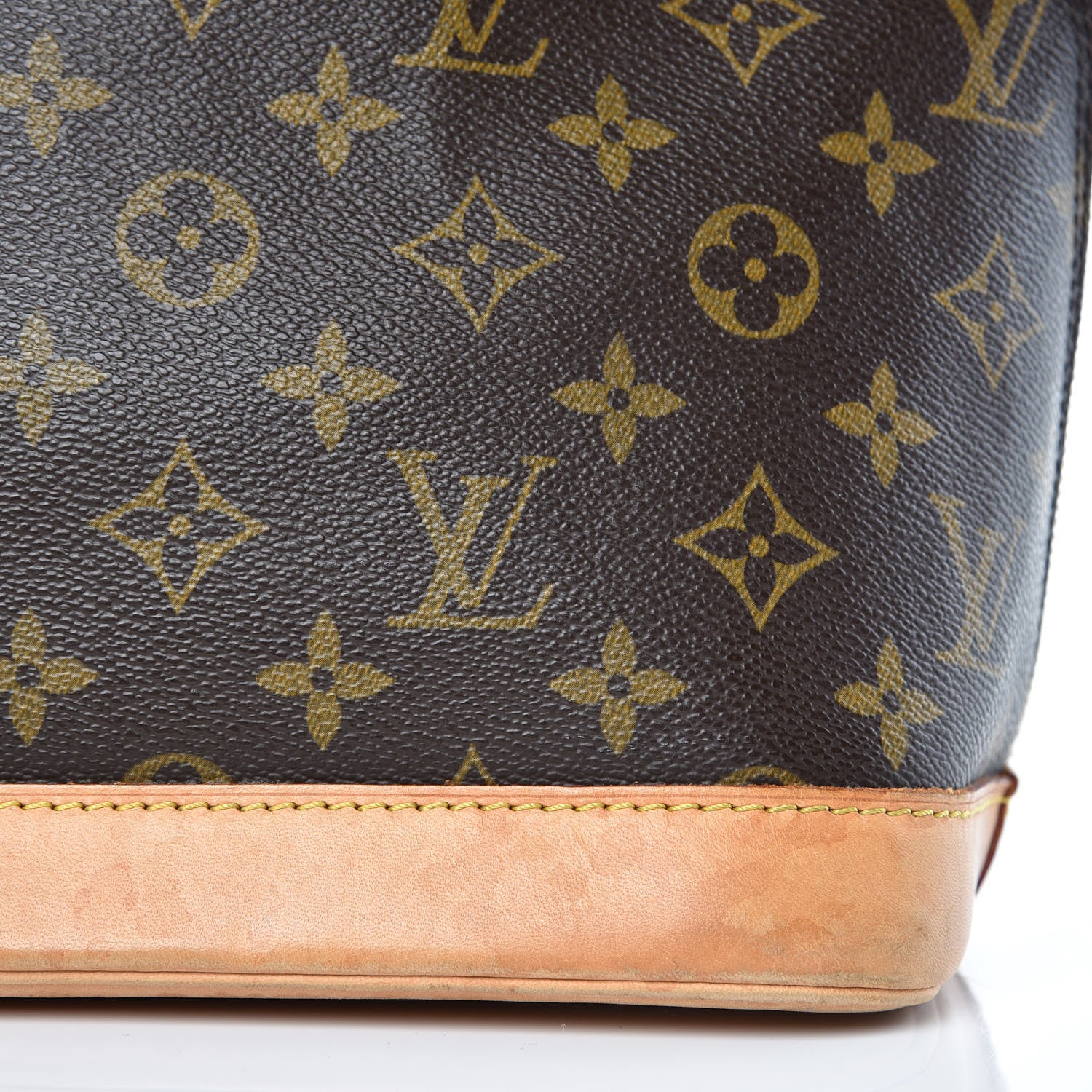 Louis Vuitton Monogram Alma PM 16 of 17