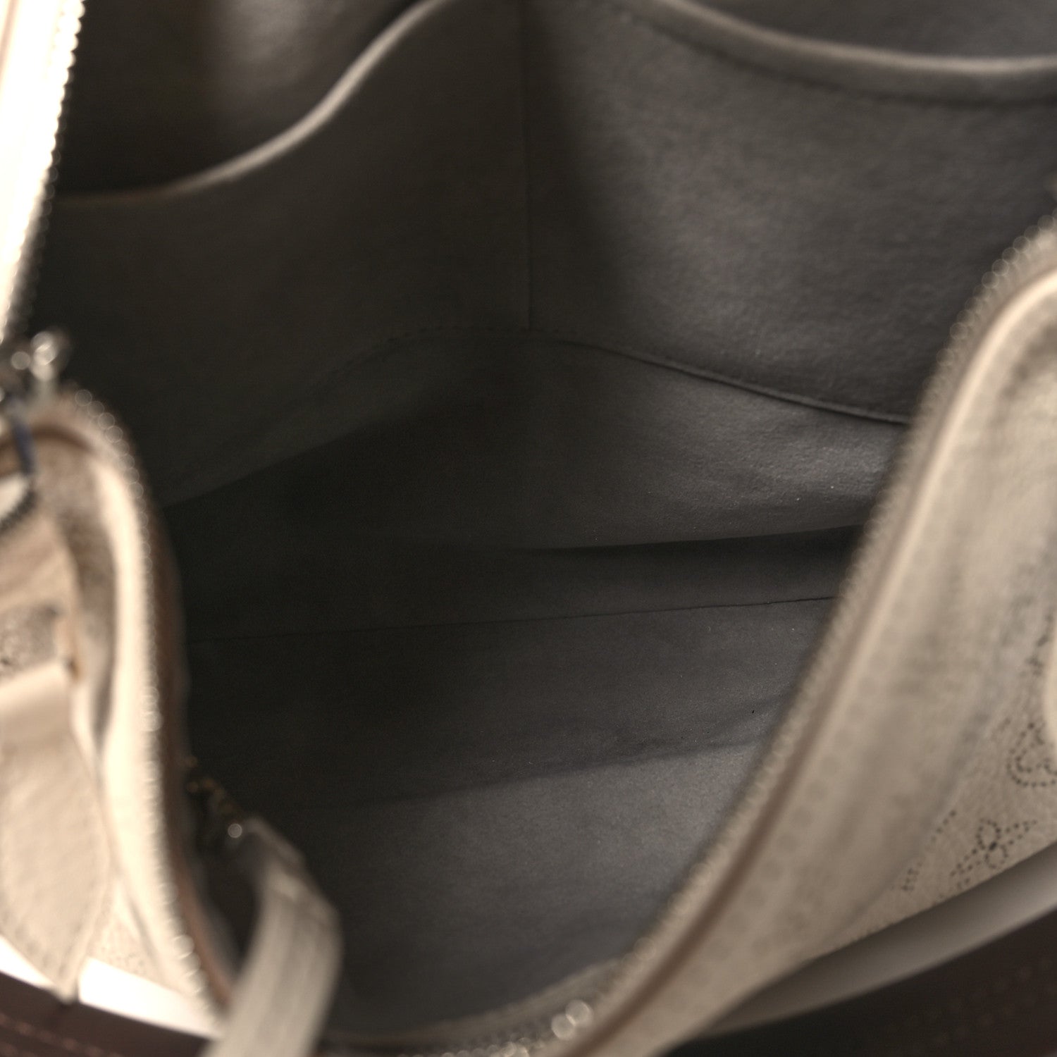 Louis Vuitton Mahina Selene PM Ivory 6 of 10