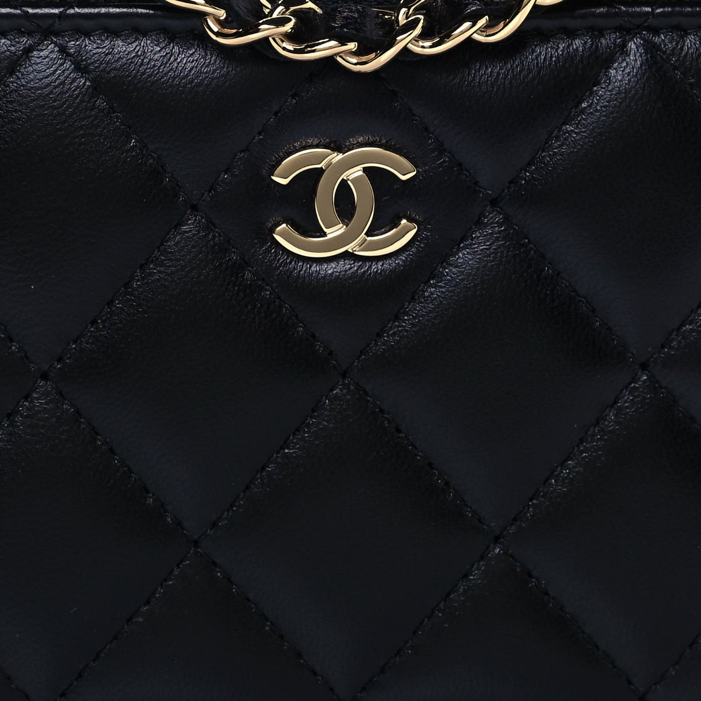 Lambskin Quilted Small Vanity Case With Chain Black
