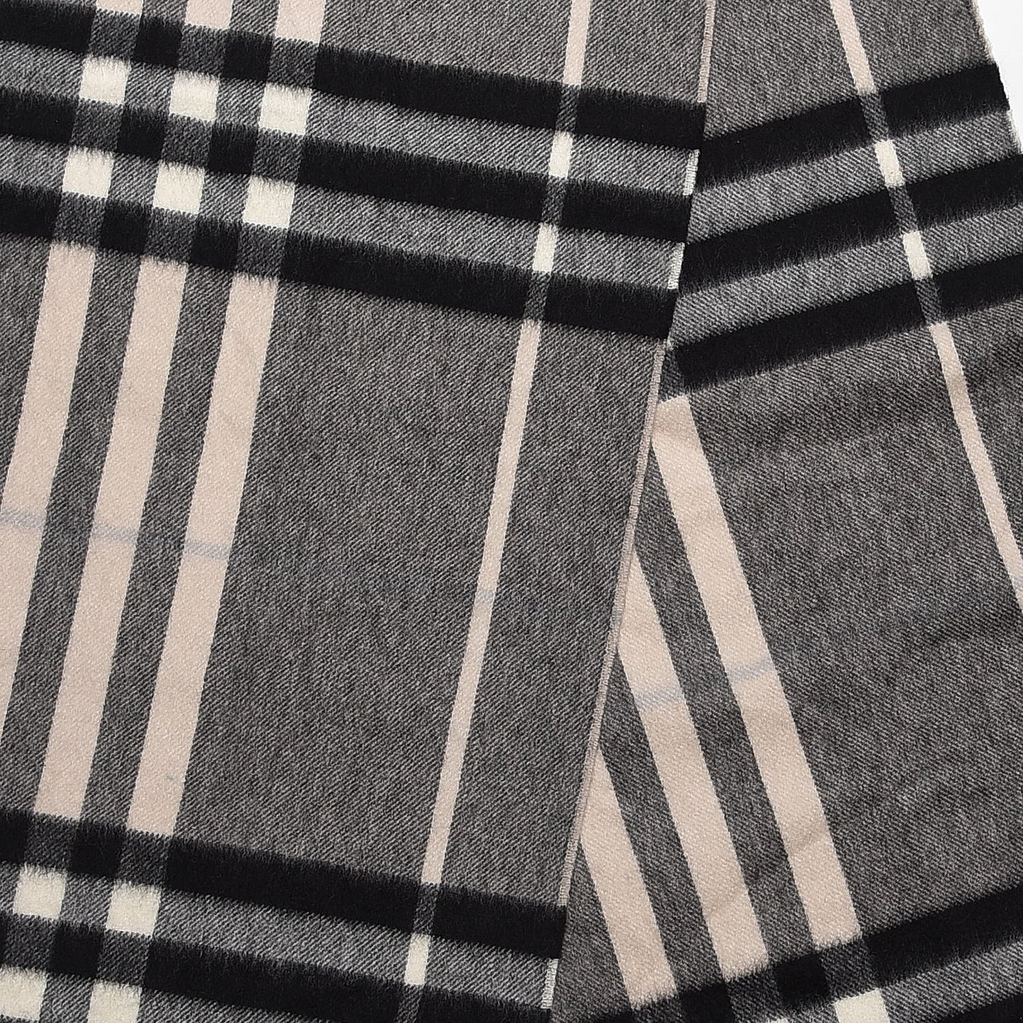 Cashmere Classic Check Fringe Scarf Grey