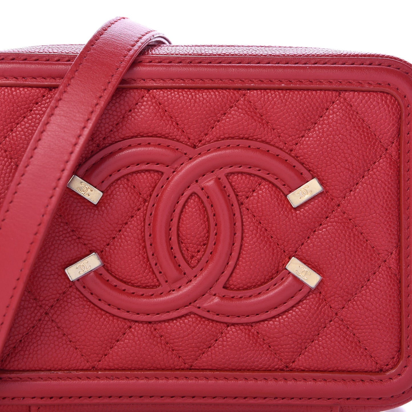 Caviar Quilted Filigree Vanity Clutch With Chain Red