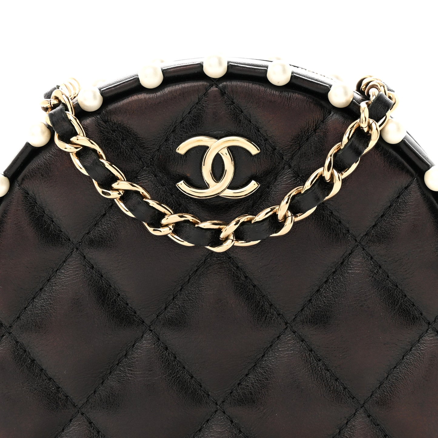 Calfskin Quilted Pearl Round Clutch With Chain Black