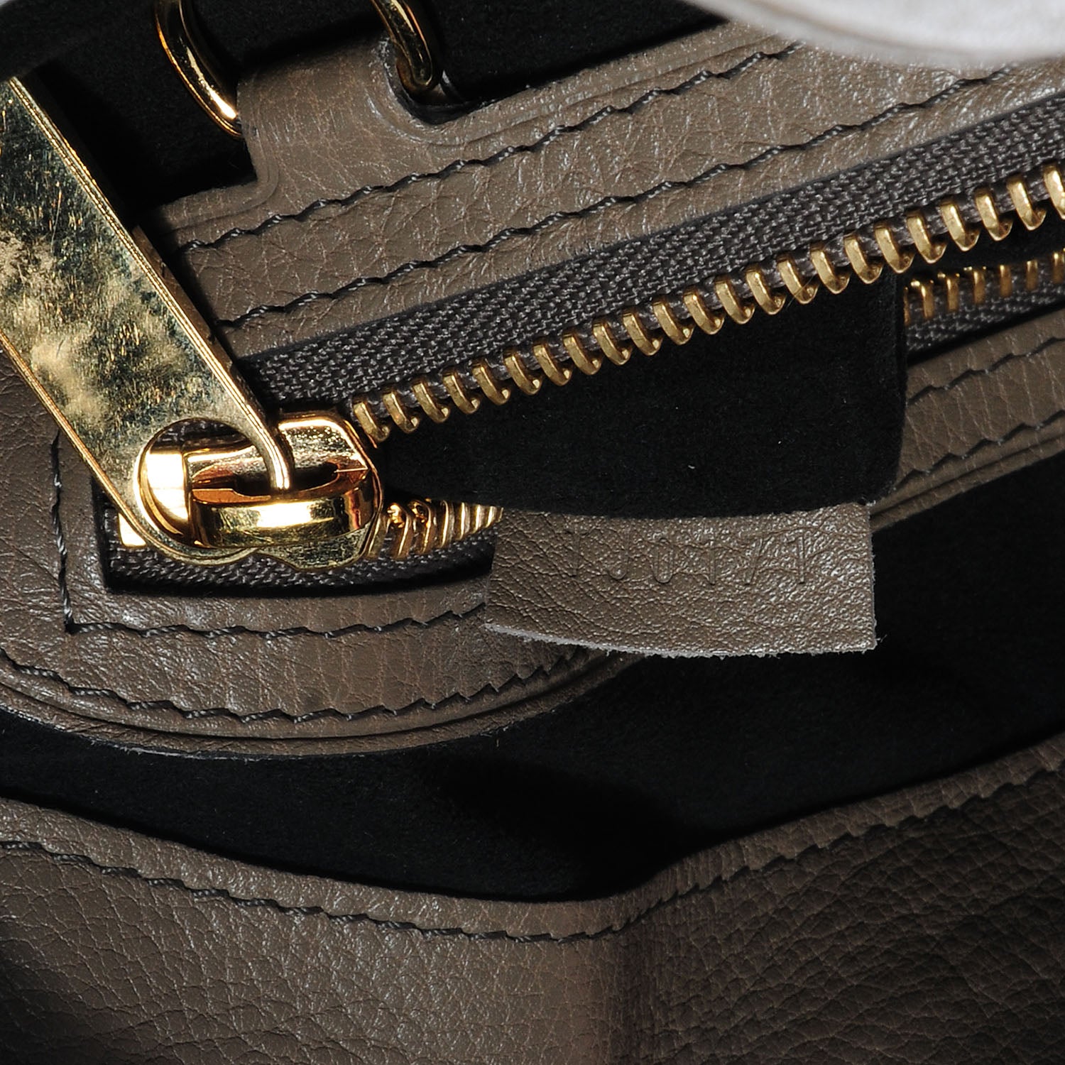 Louis Vuitton Mahina Cirrus PM Taupe 7 of 7