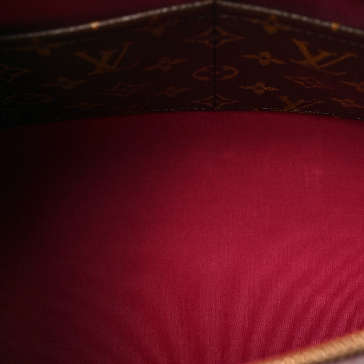 Patent Calfskin Miroir Tote Magenta