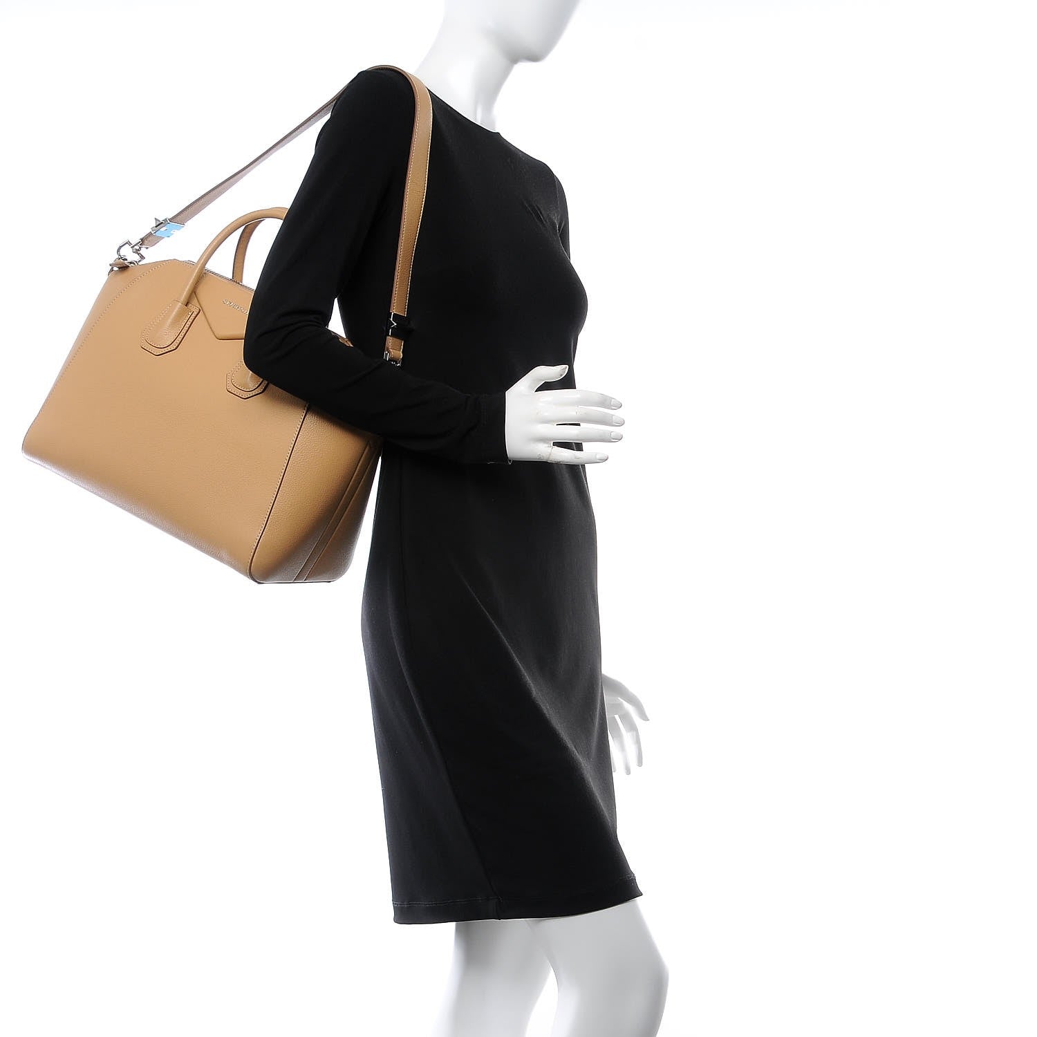 Givenchy Sugar Goatskin Medium Antigona Light Beige 2 of 8