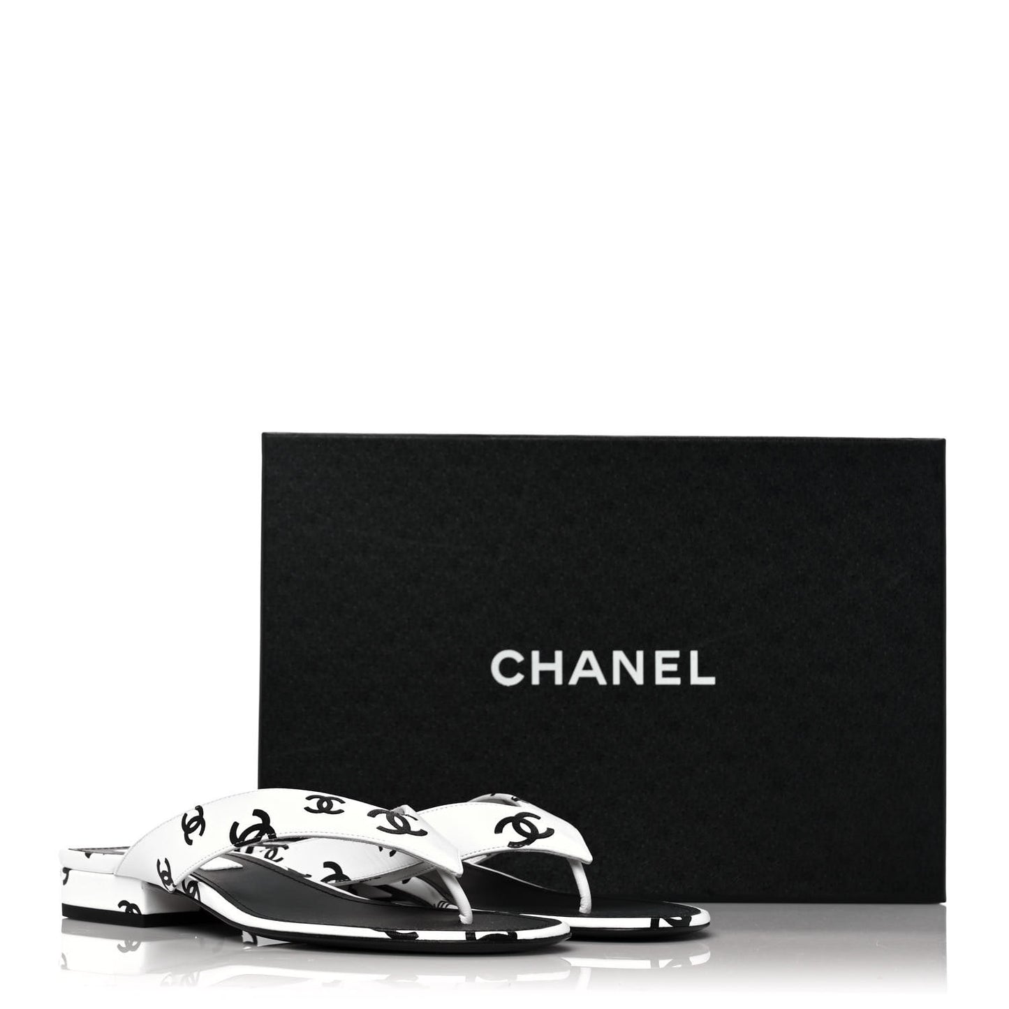 Lambskin Printed CC Thong Sandals 38 White Black