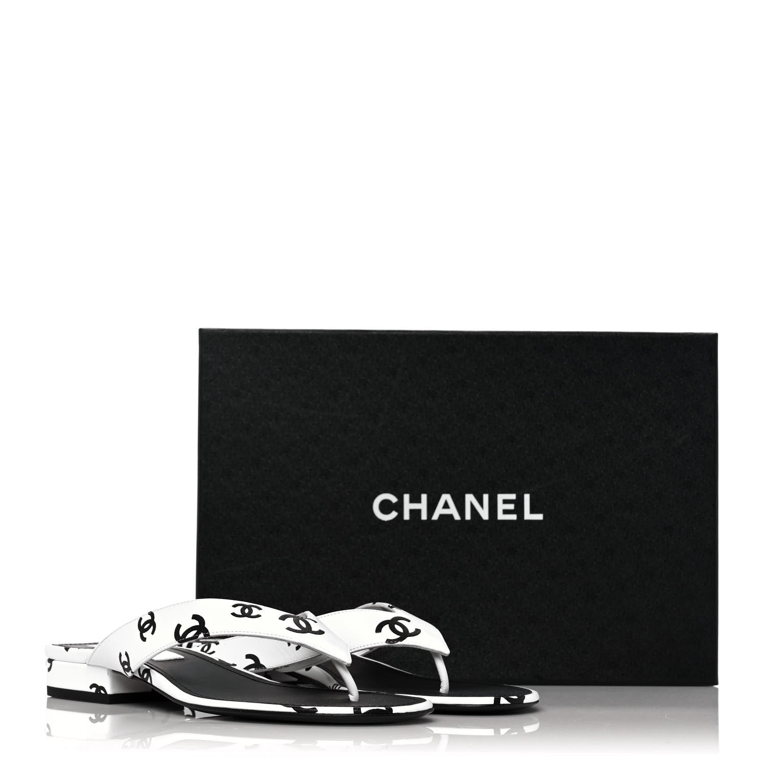 Chanel Lambskin Printed CC Thong Sandals 38 White Black 9 of 9