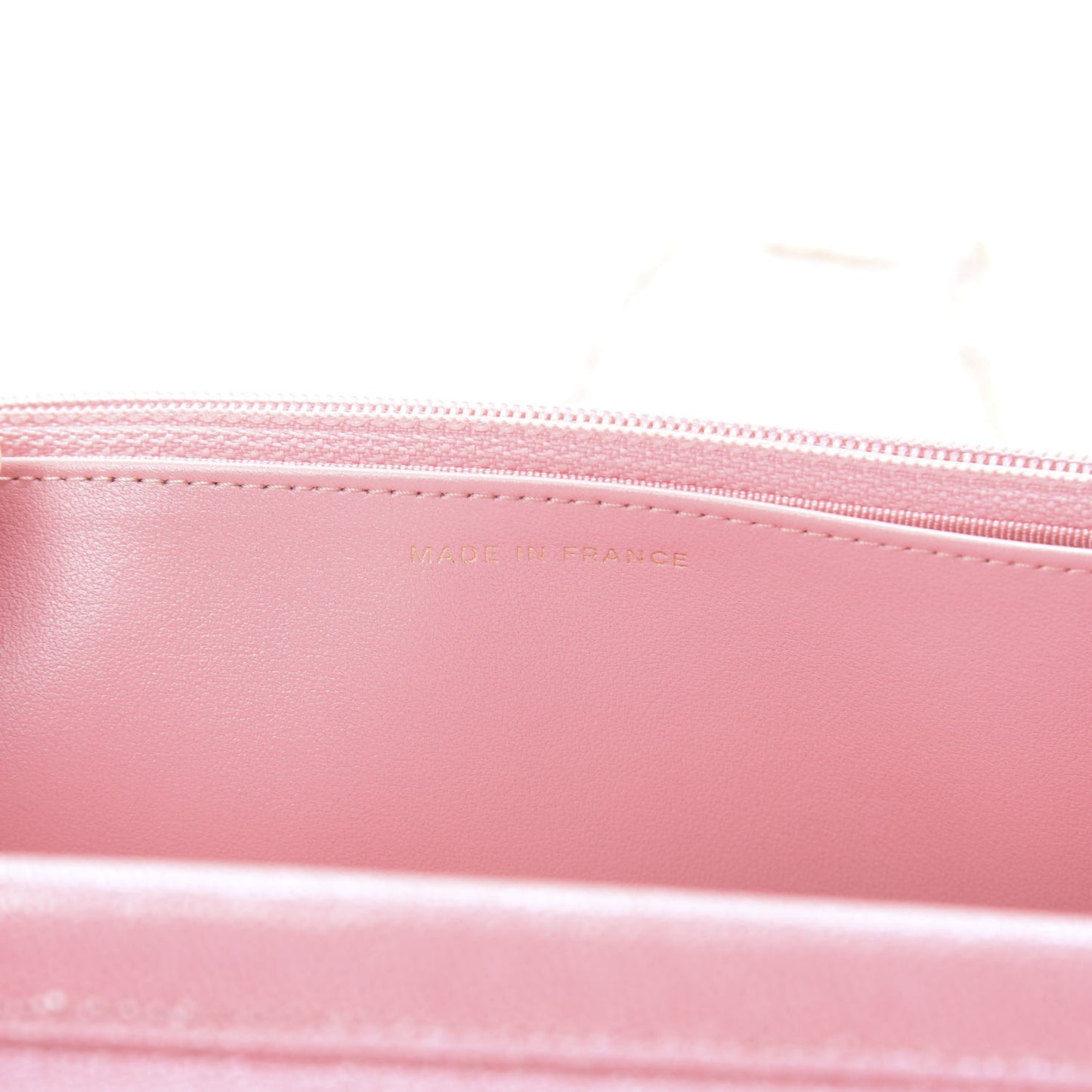 Iridescent Caviar Quilted Wallet on Chain WOC Pink