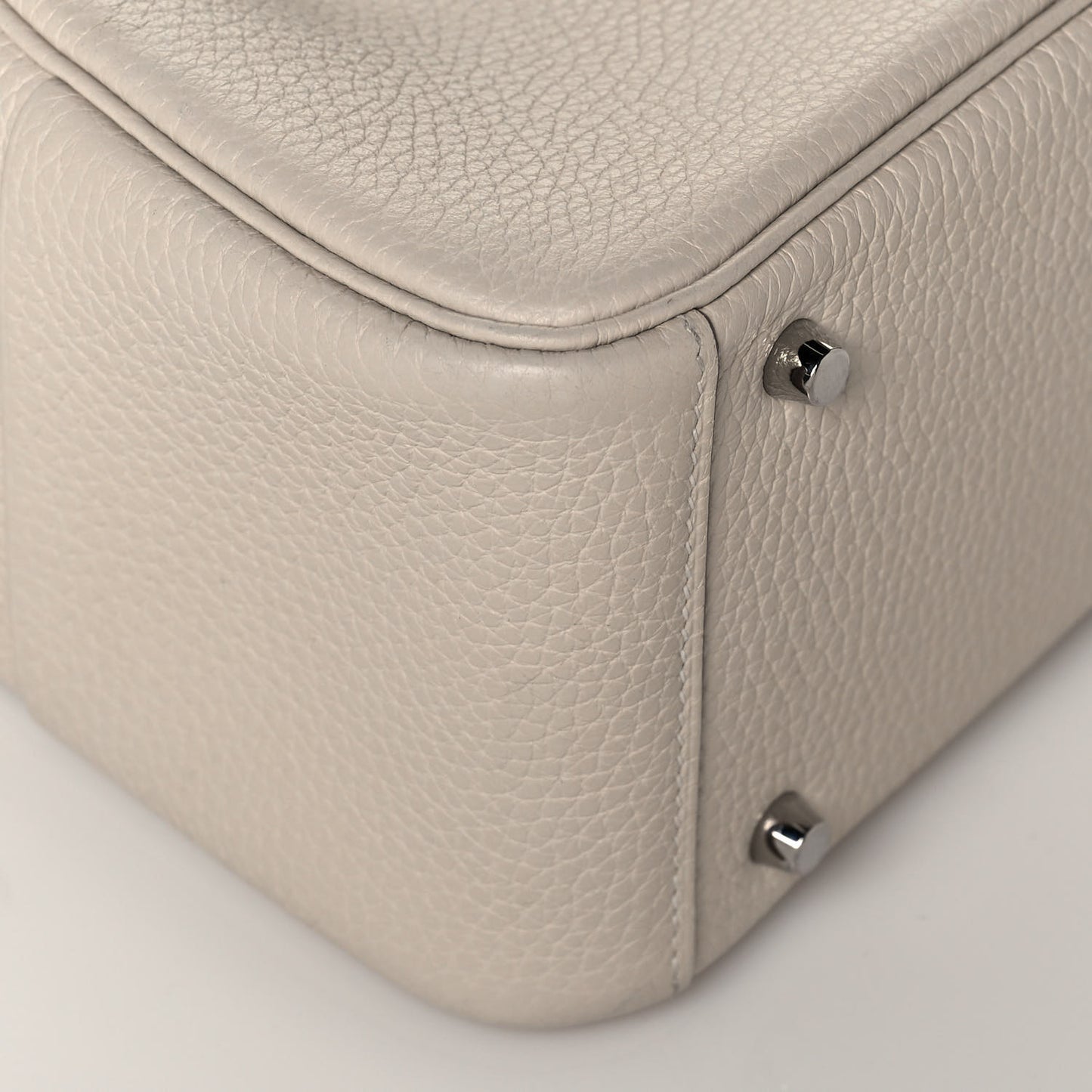 Taurillon Clemence Mini Lindy 20 Craie