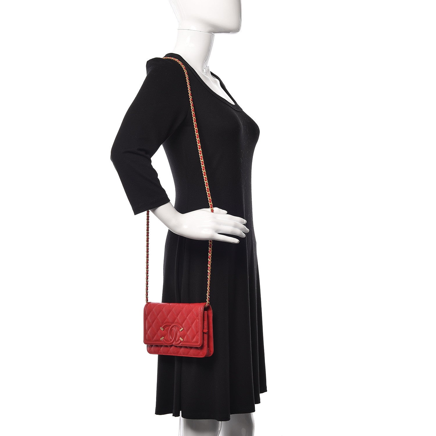 Chanel Caviar Quilted CC Filigree Wallet On Chain WOC Red 2 of 11