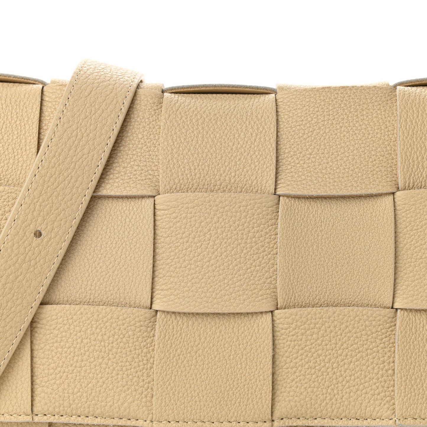 Calfskin Maxi Intreccio Cassette Bag Porridge