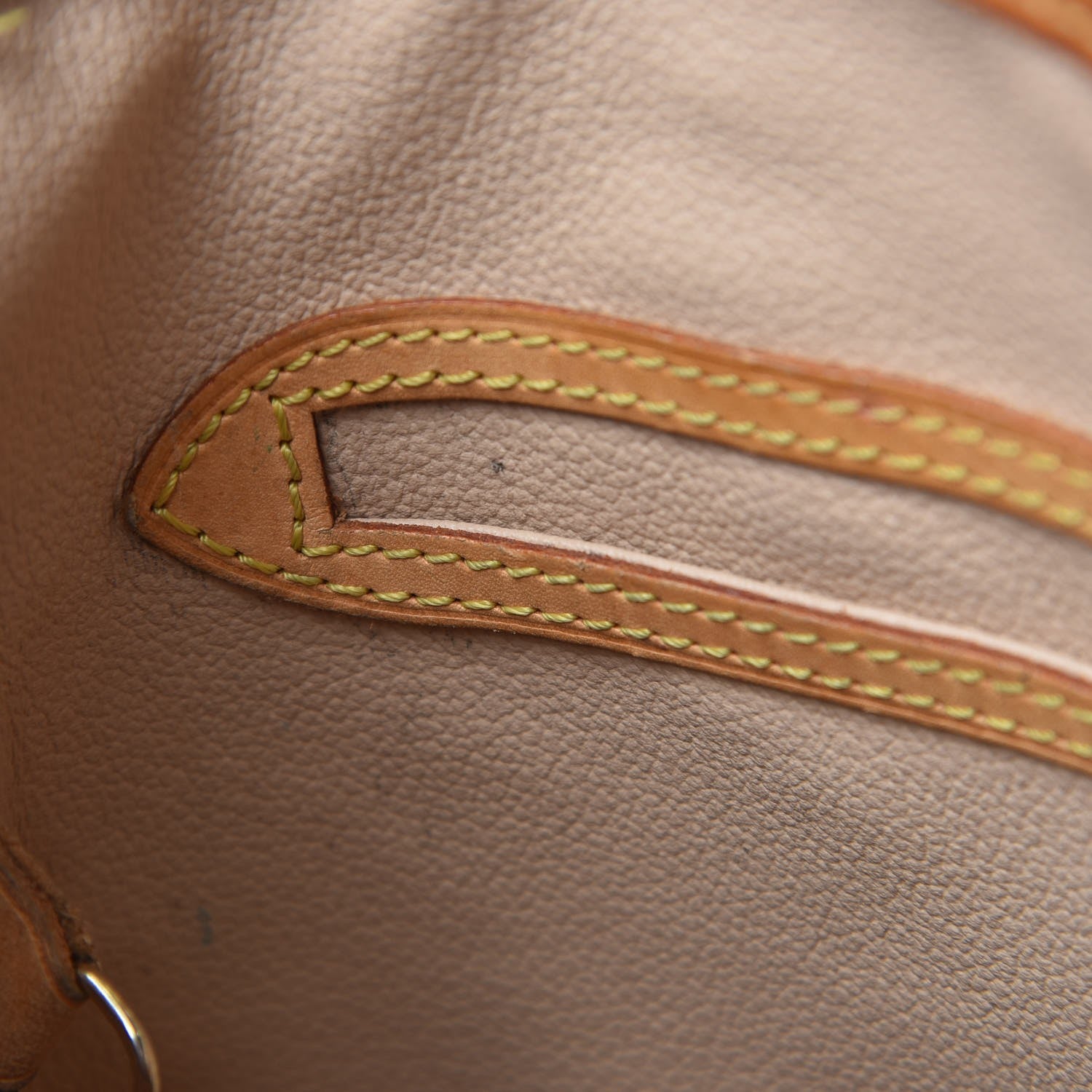 Louis Vuitton Monogram Petit Bucket 23 12 of 31