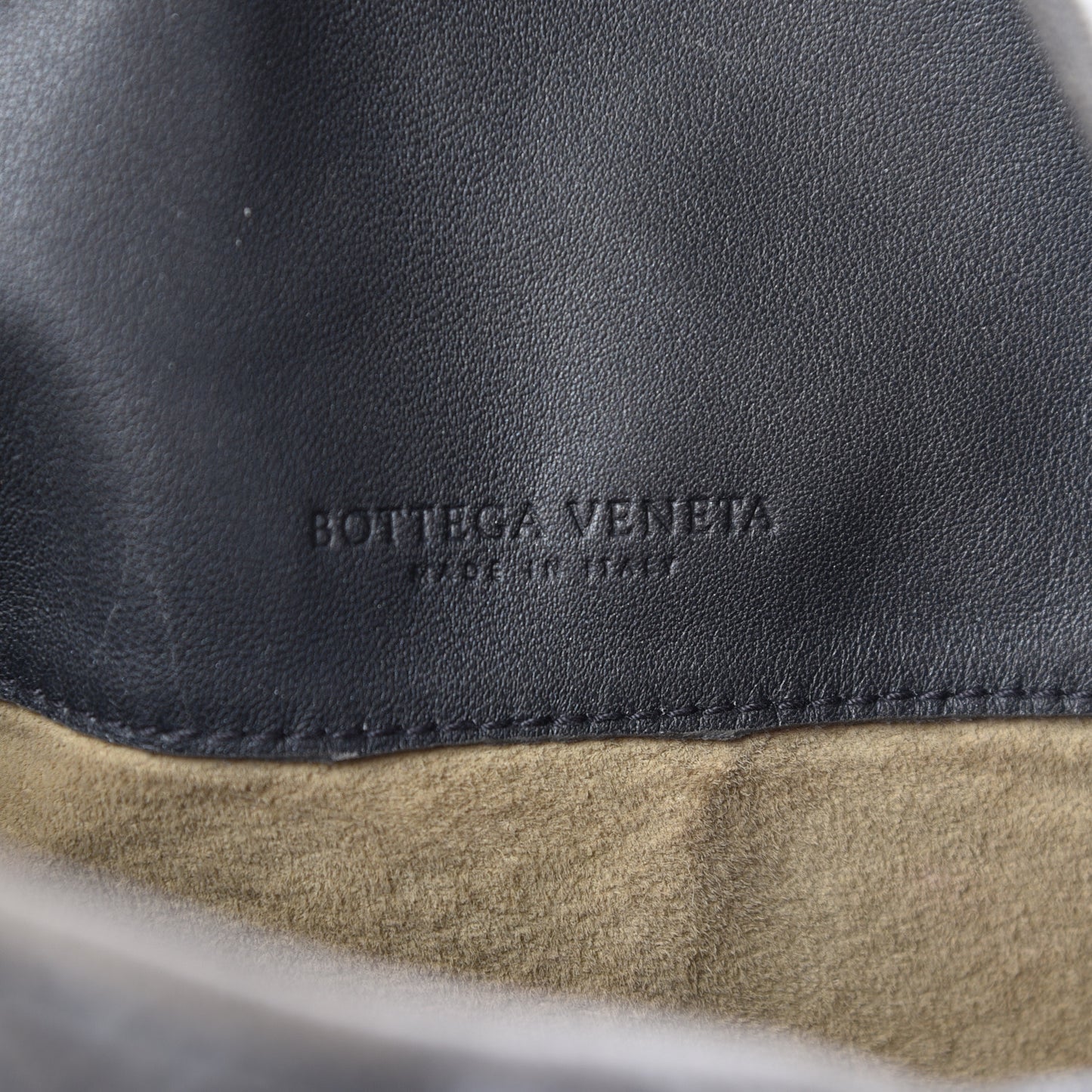 Nappa Intrecciato Sloane Hobo Ferro Gray