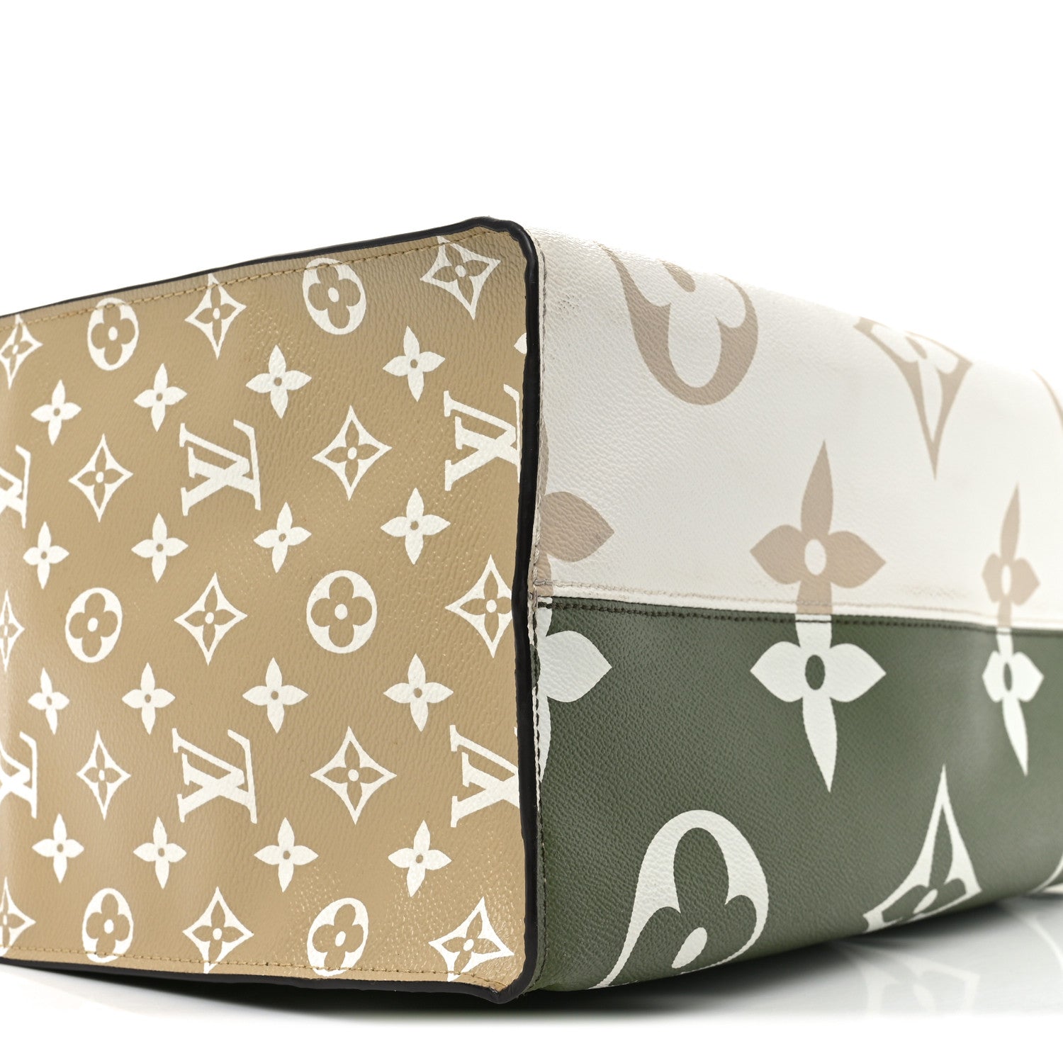 Louis Vuitton Monogram Giant Onthego GM Kaki Beige 9 of 10