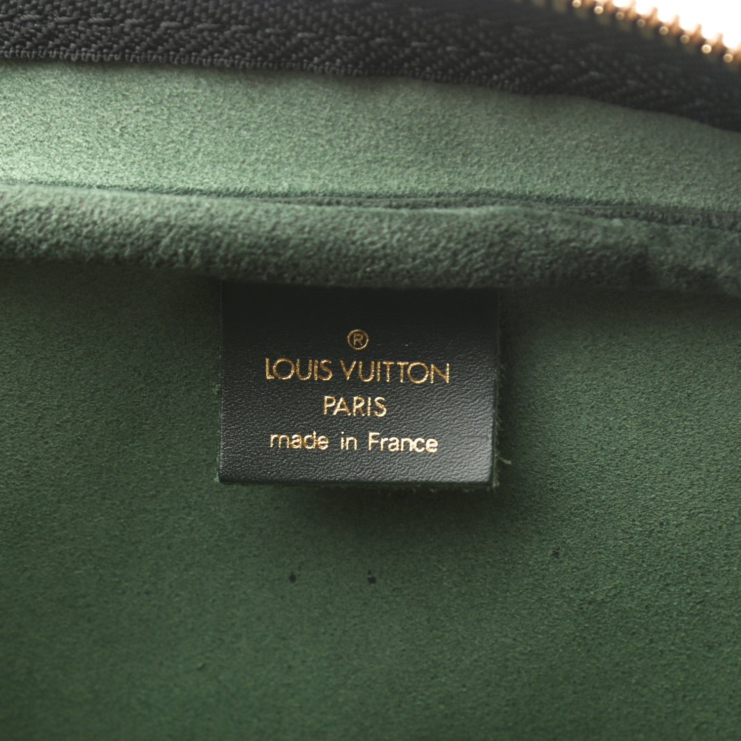 Louis Vuitton Taiga Kendall PM Epicea 6 of 11