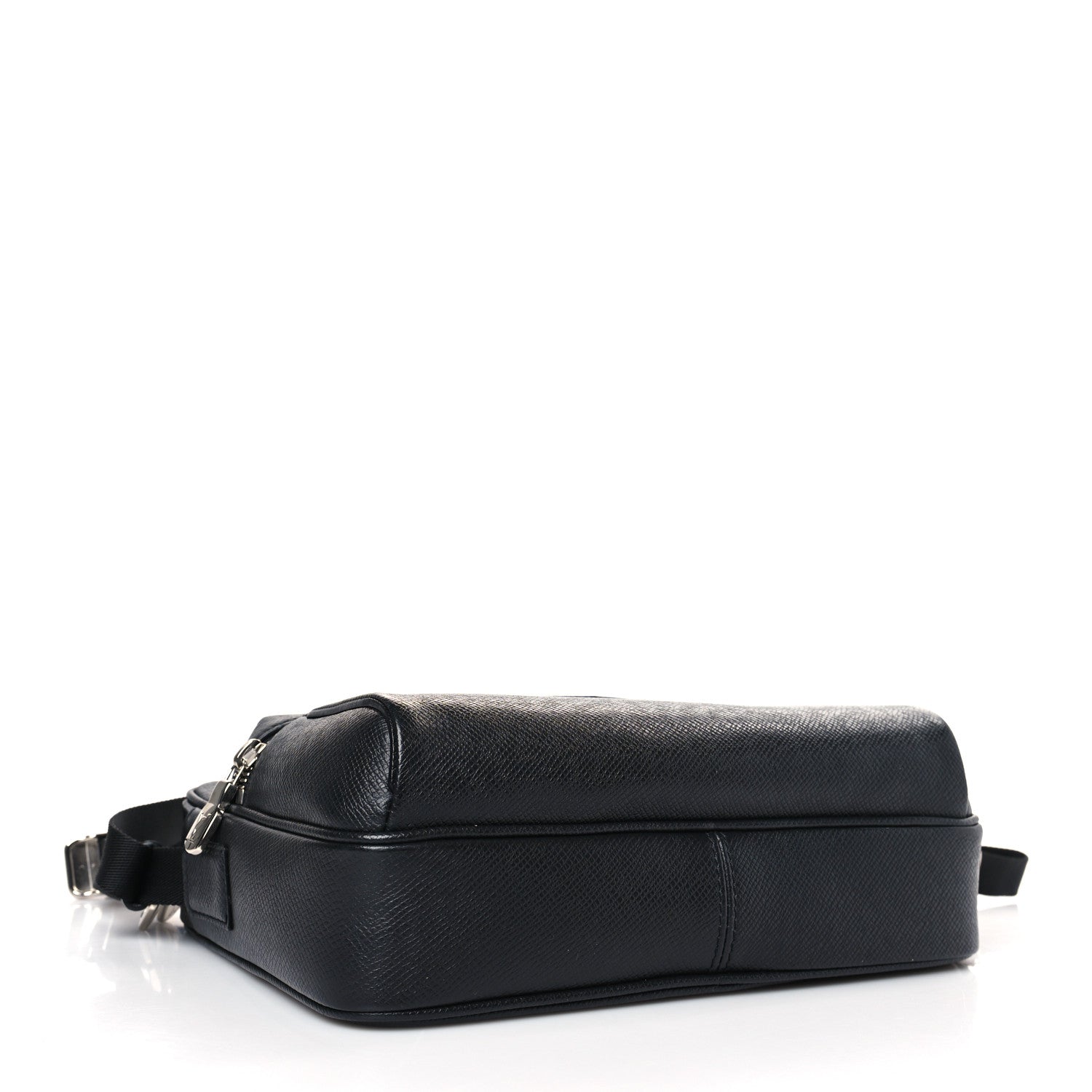 Louis Vuitton Taiga Outdoor Messenger PM Black 4 of 8