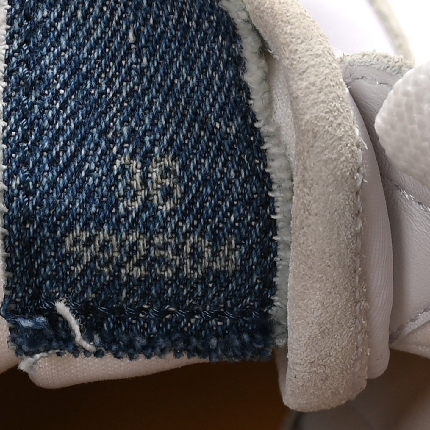 Nylon Suede Denim Flow Retro Runner Sneakers 38 White