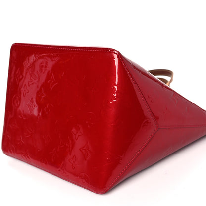 Louis Vuitton Vernis Bellevue PM Pomme D'Amour 9 of 12