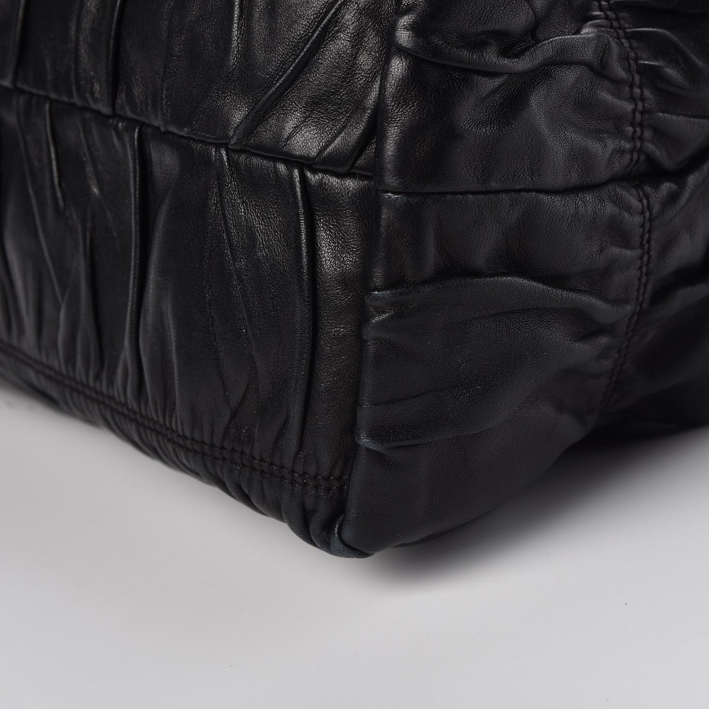 Nappa Gaufre Antik Tote Black